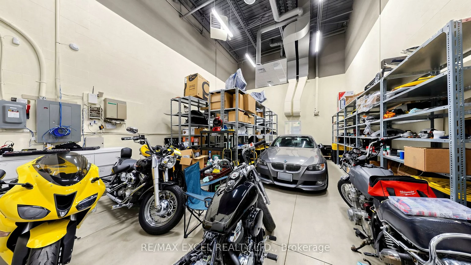 158, Don Hillock, Bayview Southeast, Aurora