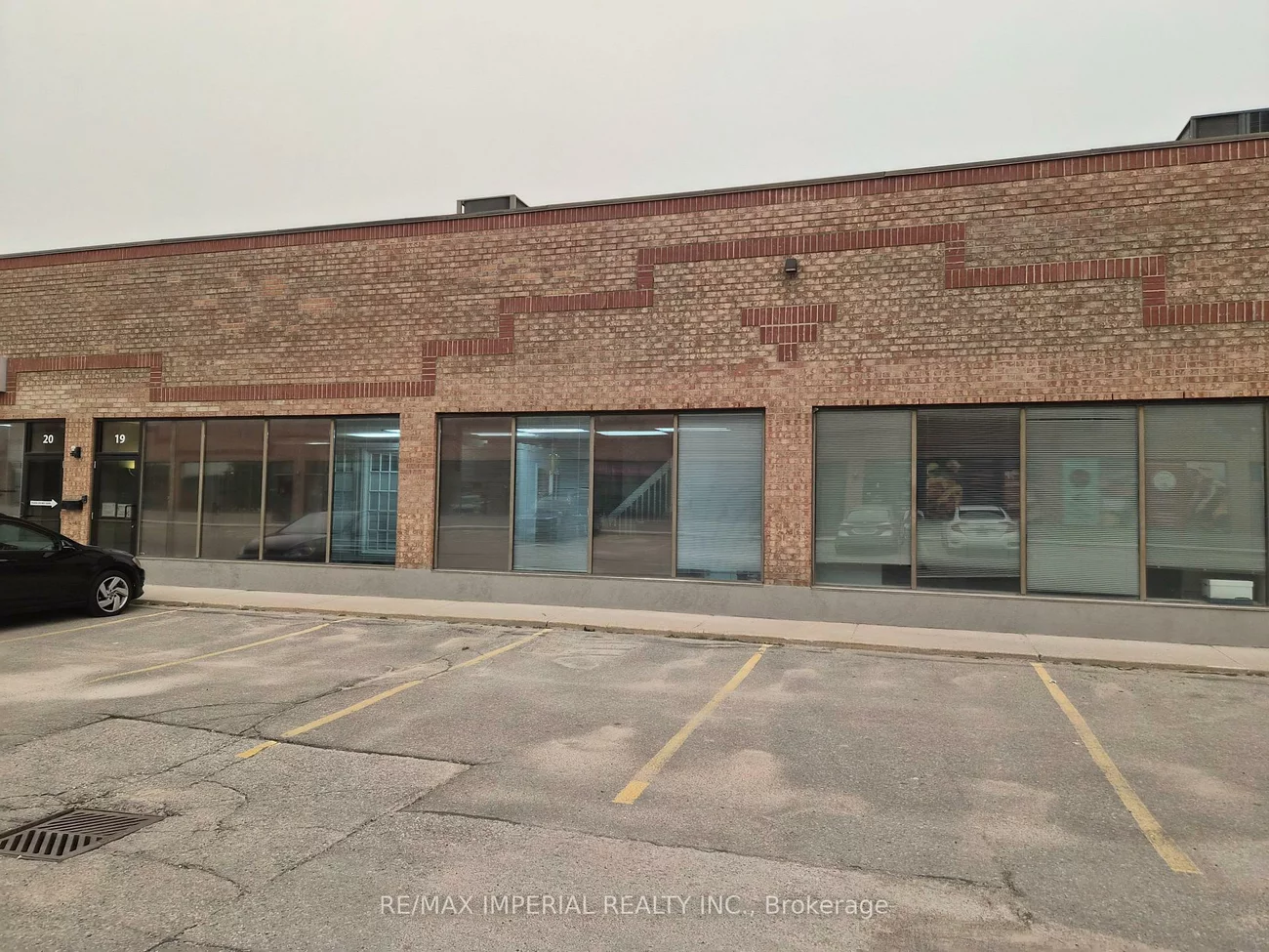 305, Industrial, Aurora Grove, Aurora