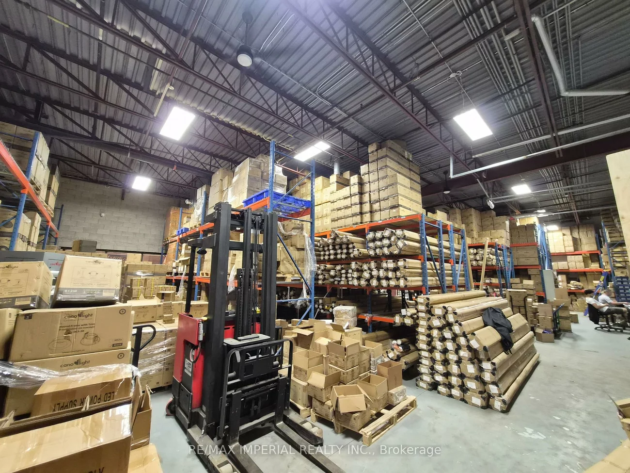 305, Industrial, Aurora Grove, Aurora