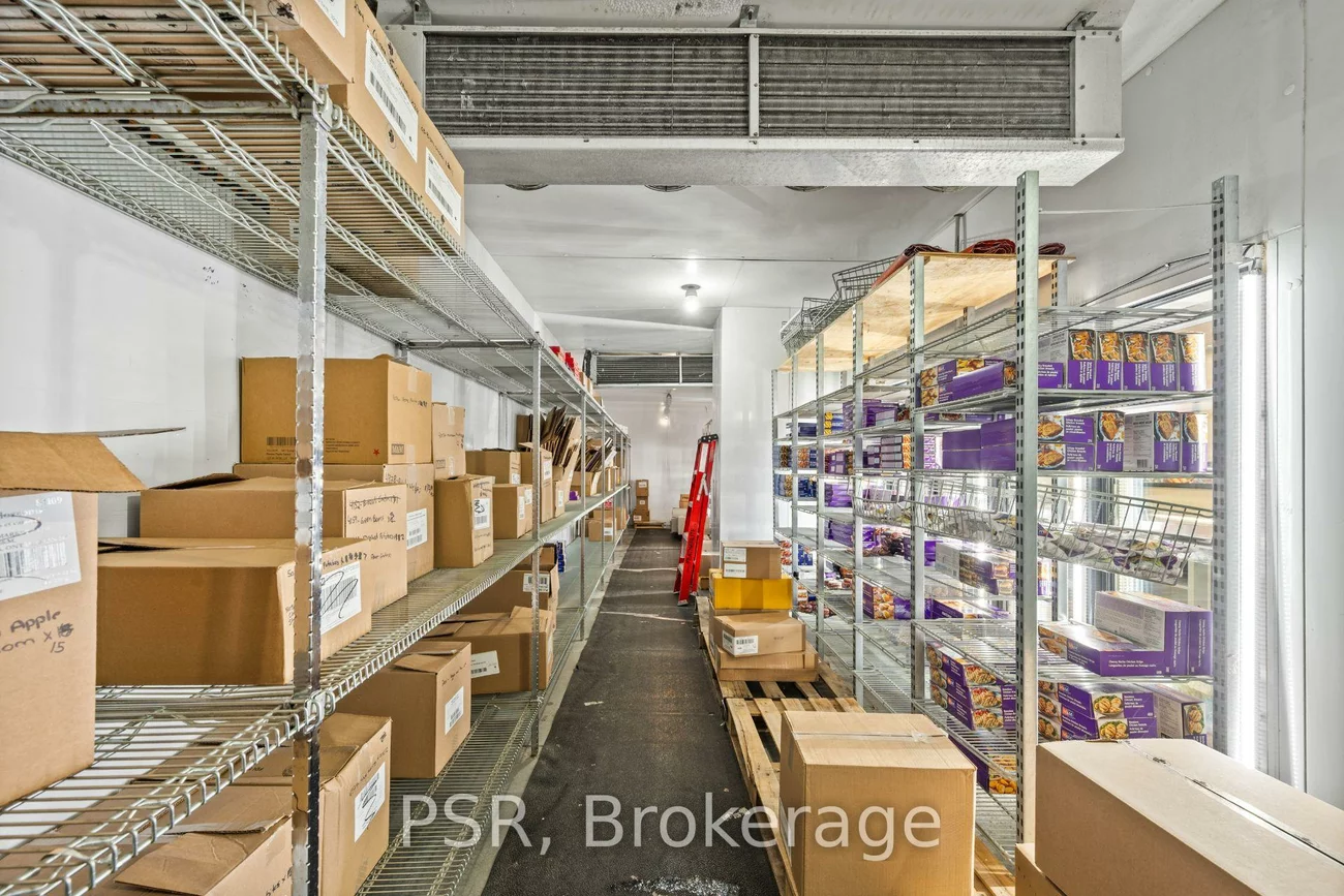 15005, Yonge, Aurora Village, Aurora
