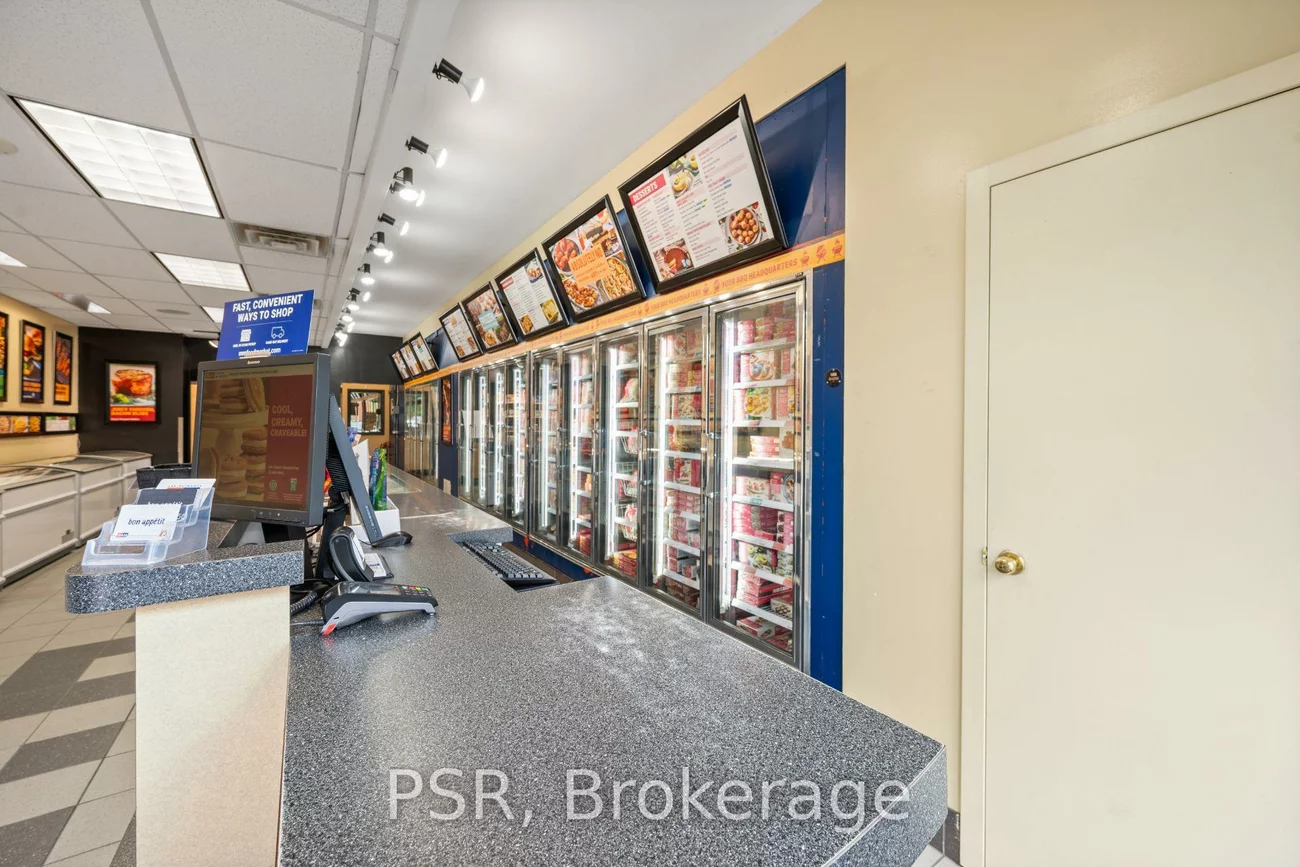 15005, Yonge, Aurora Village, Aurora