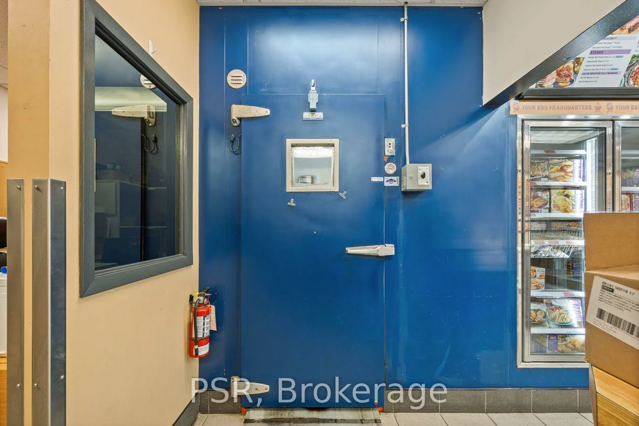 15005, Yonge, Aurora Village, Aurora