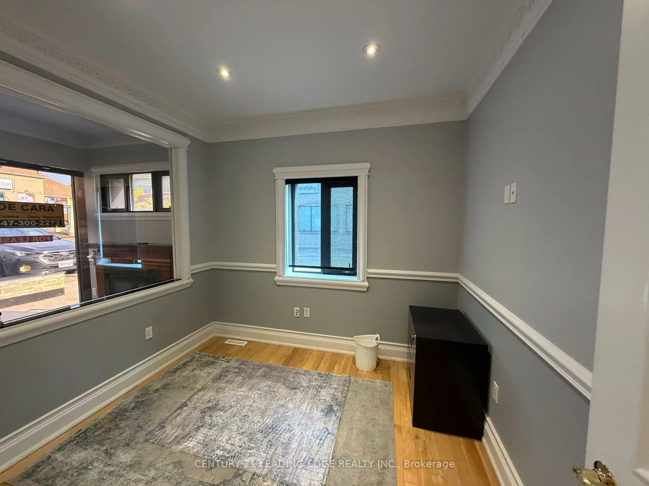 15132, Yonge, Aurora Village, Aurora