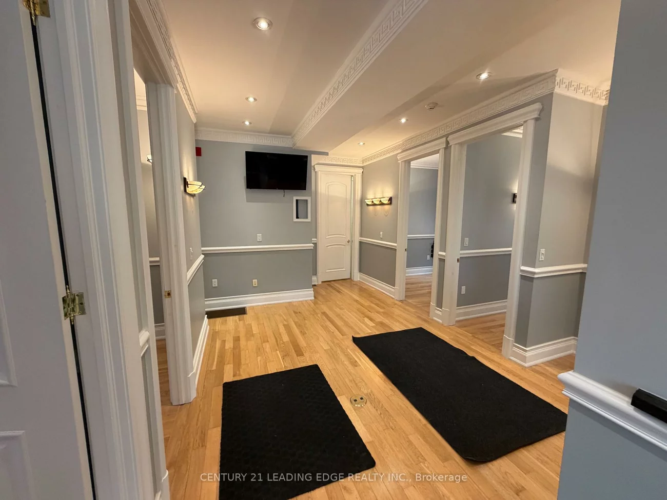 15132, Yonge, Aurora Village, Aurora