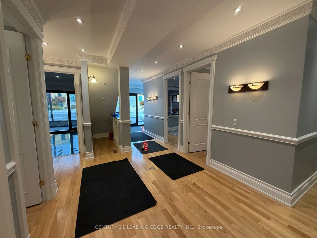 15132, Yonge, Aurora Village, Aurora