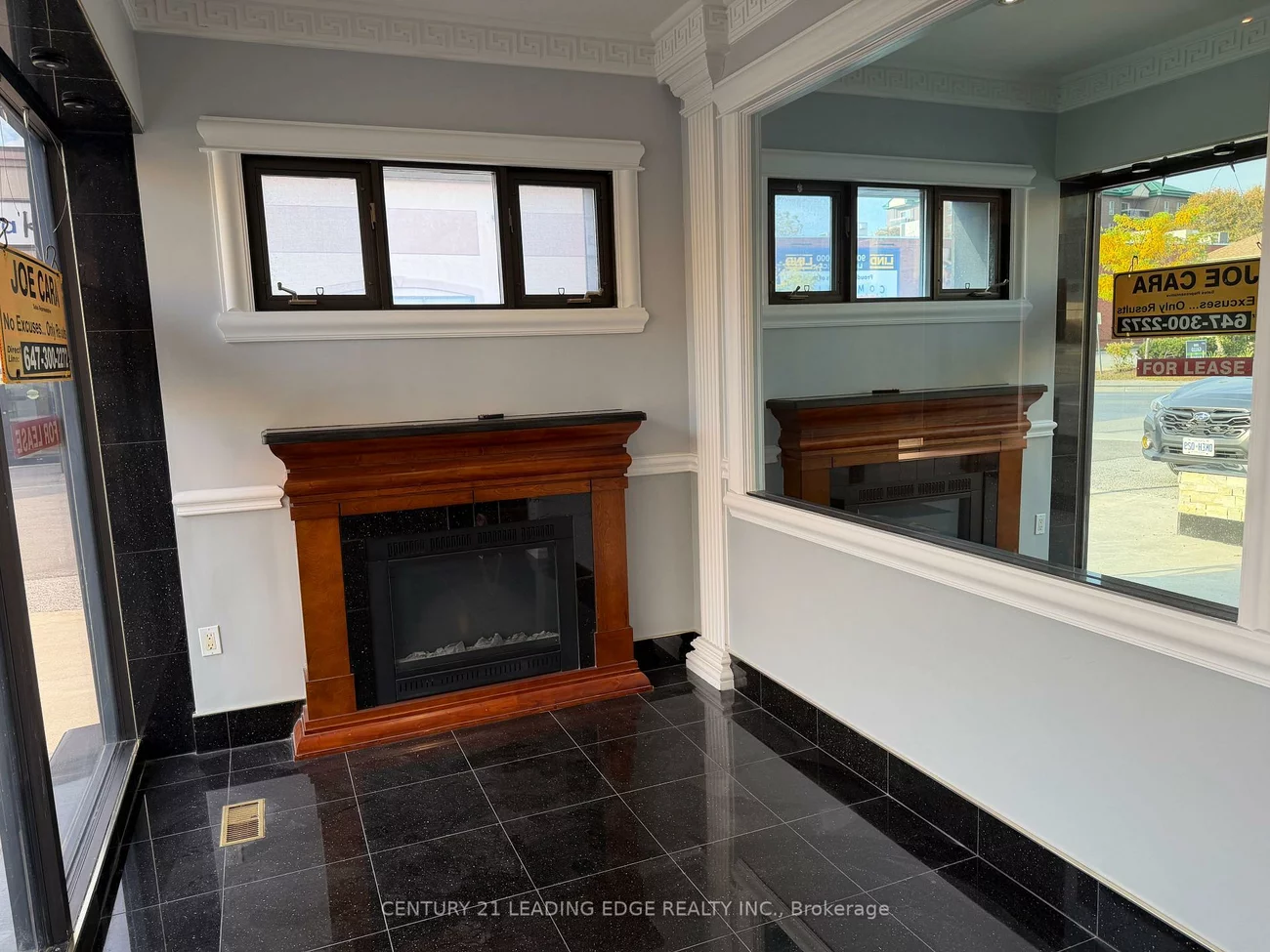 15132, Yonge, Aurora Village, Aurora