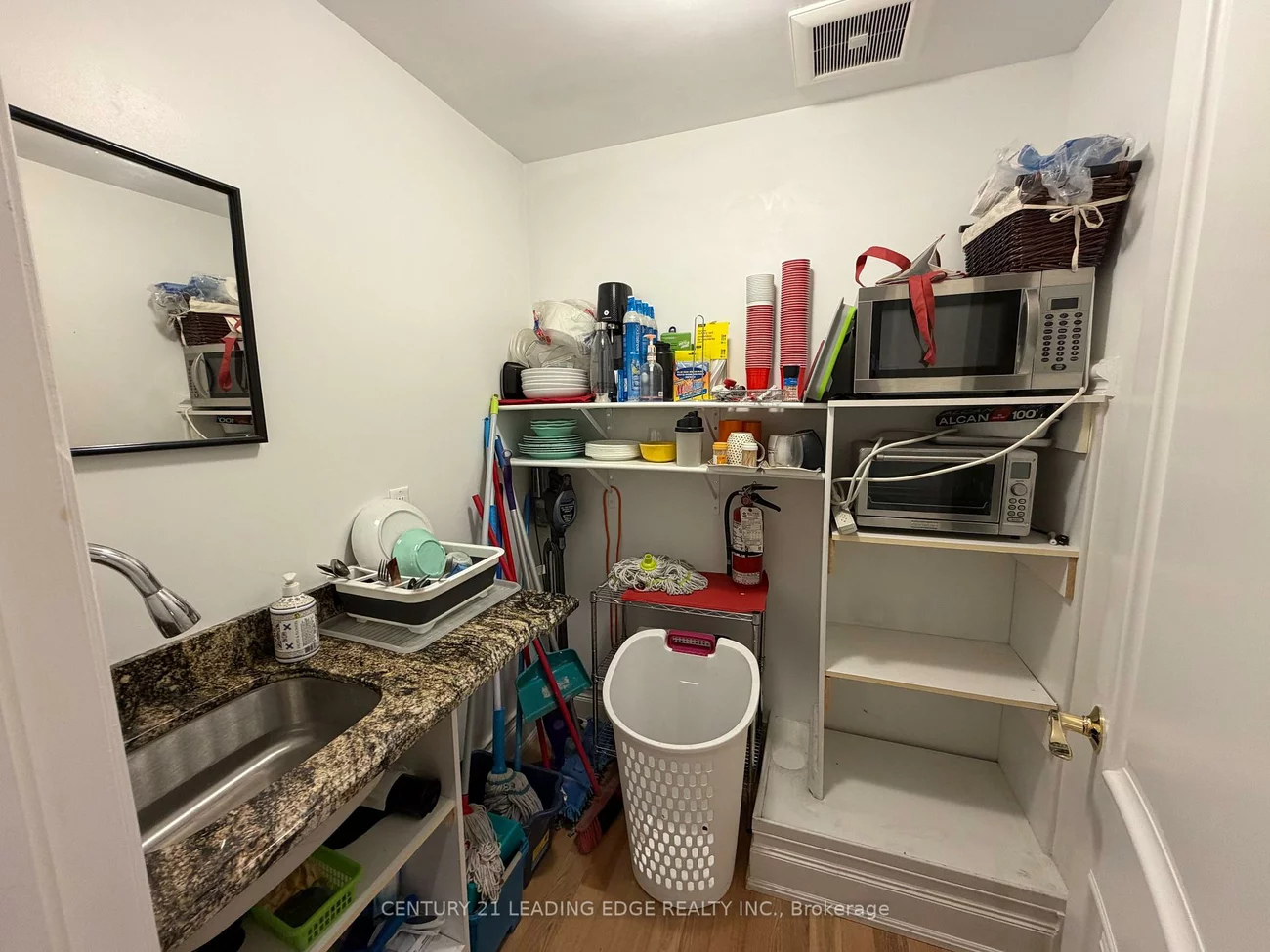 15132, Yonge, Aurora Village, Aurora