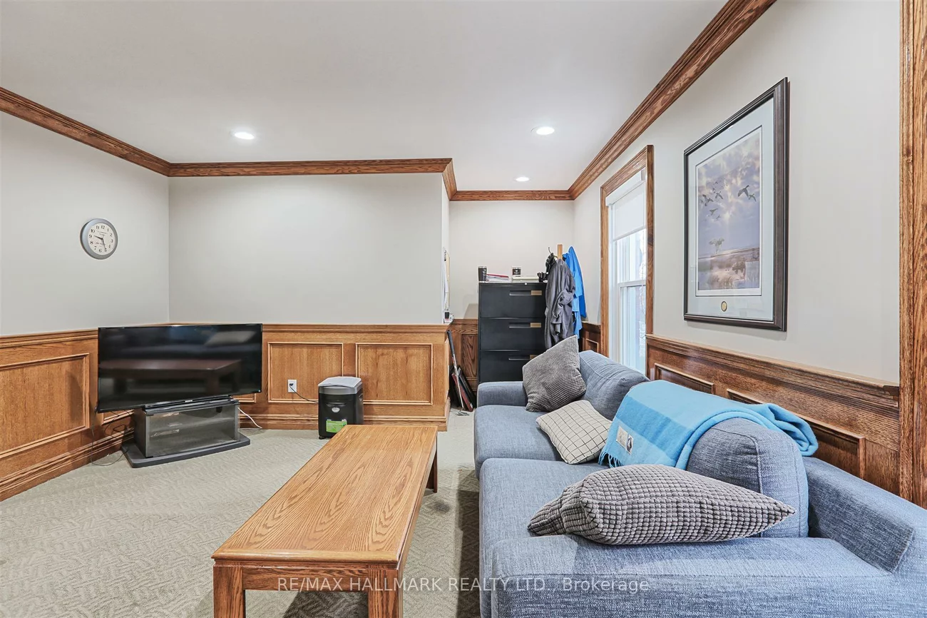15037, Yonge, Aurora Village, Aurora
