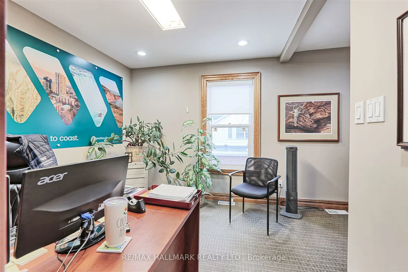 15037, Yonge, Aurora Village, Aurora
