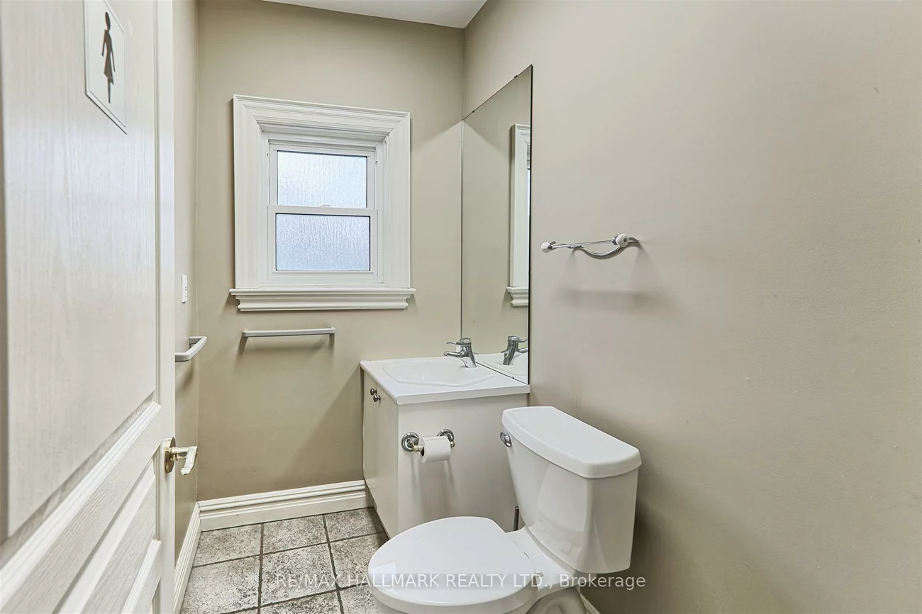15037, Yonge, Aurora Village, Aurora
