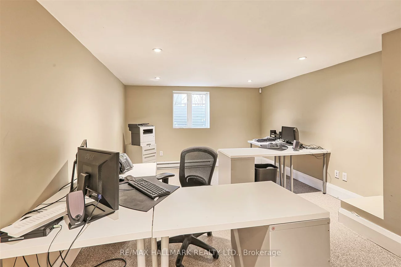 15037, Yonge, Aurora Village, Aurora