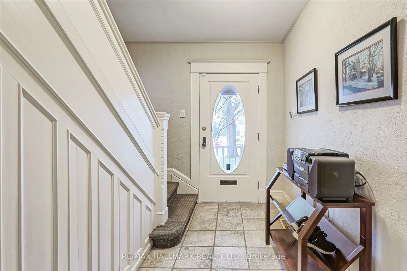 15037, Yonge, Aurora Village, Aurora