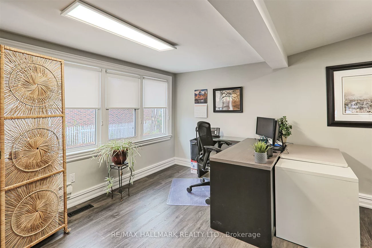 15037, Yonge, Aurora Village, Aurora