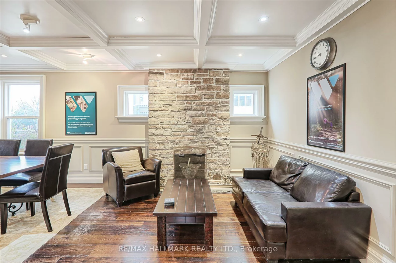 15037, Yonge, Aurora Village, Aurora