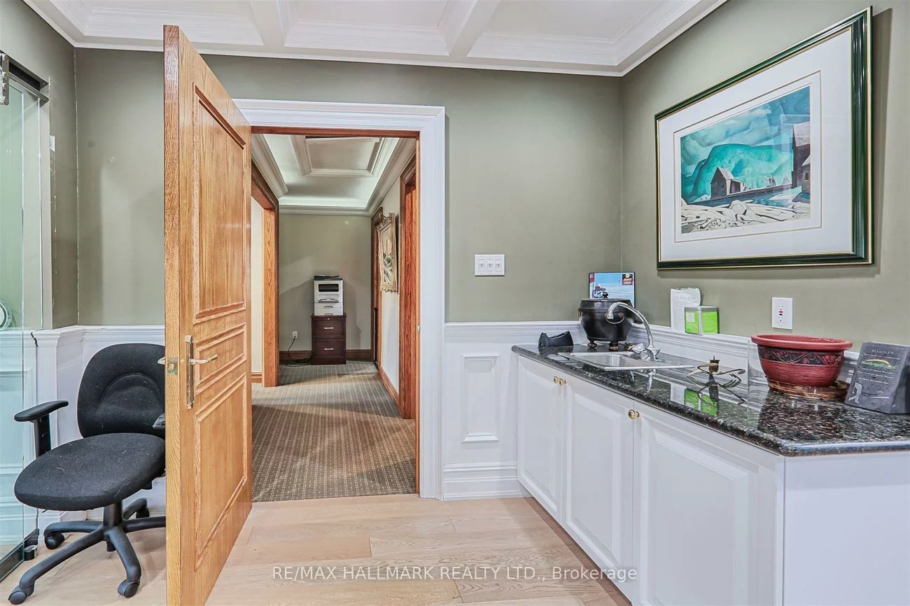 15037, Yonge, Aurora Village, Aurora