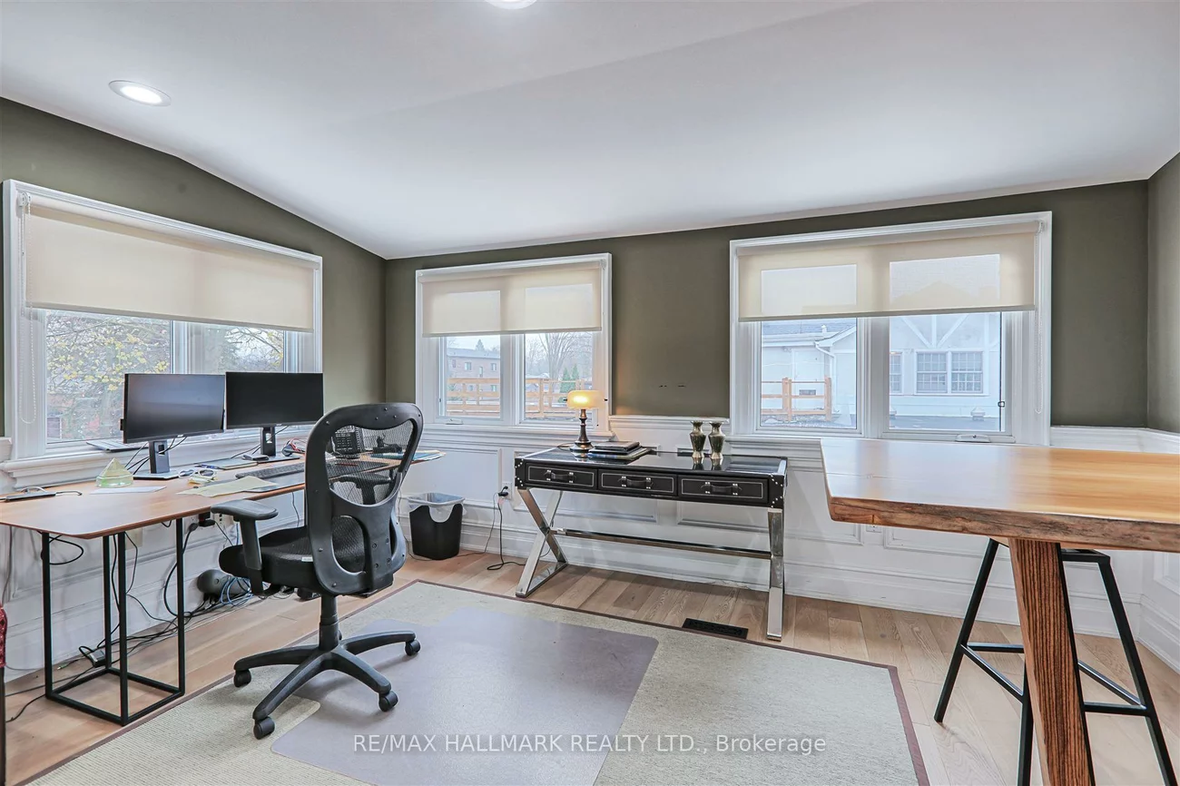 15037, Yonge, Aurora Village, Aurora