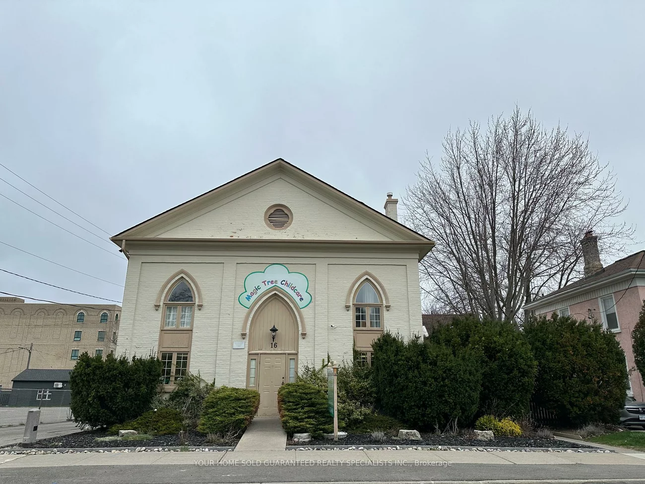 16-18, Mosley, Aurora Village, Aurora