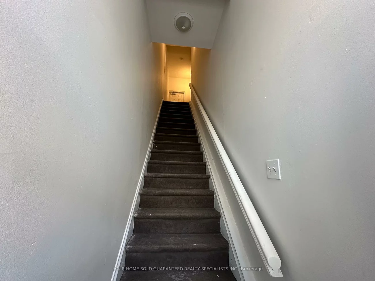 16-18, Mosley, Aurora Village, Aurora