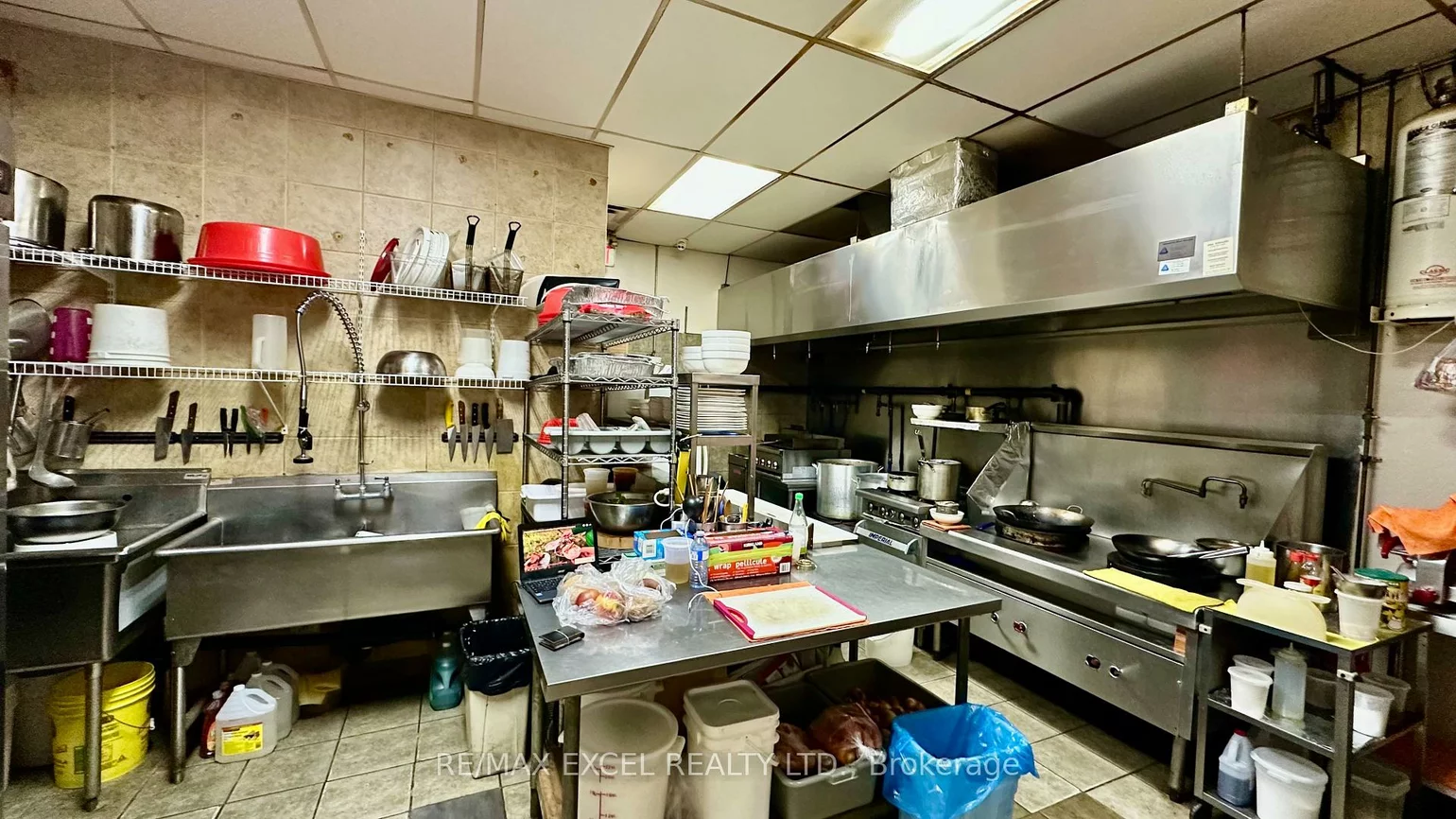 15461, Yonge, Aurora Village, Aurora