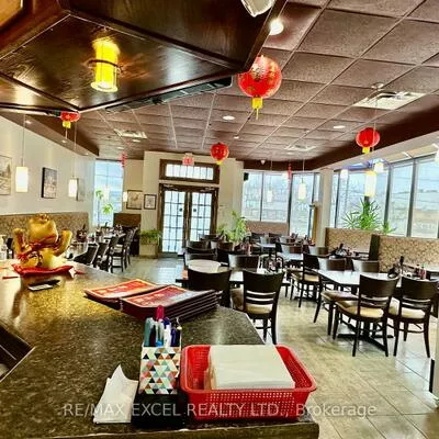 15461, Yonge, Aurora Village, Aurora