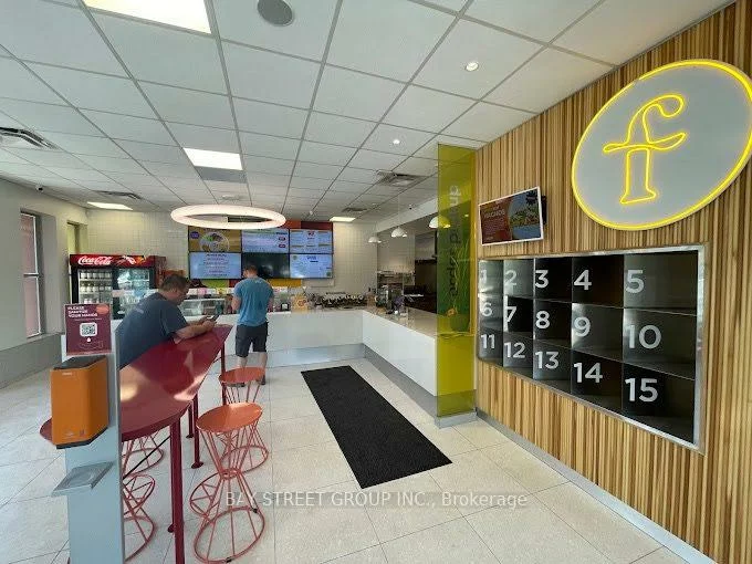 14846, Yonge, Aurora Highlands, Aurora