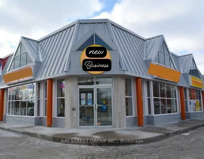 14846, Yonge, Aurora Highlands, Aurora