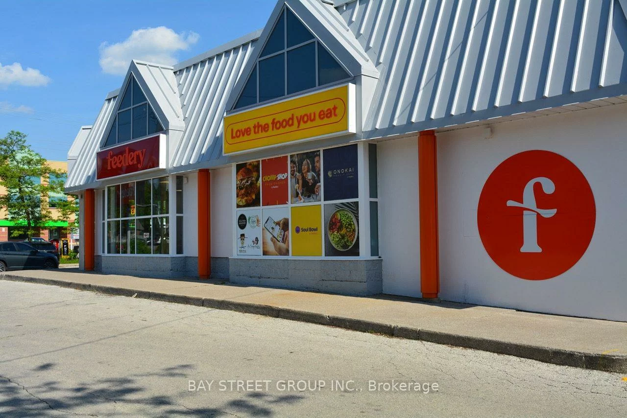 14846, Yonge, Aurora Highlands, Aurora