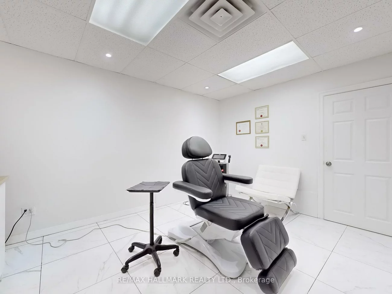 15187, Yonge, Aurora Village, Aurora