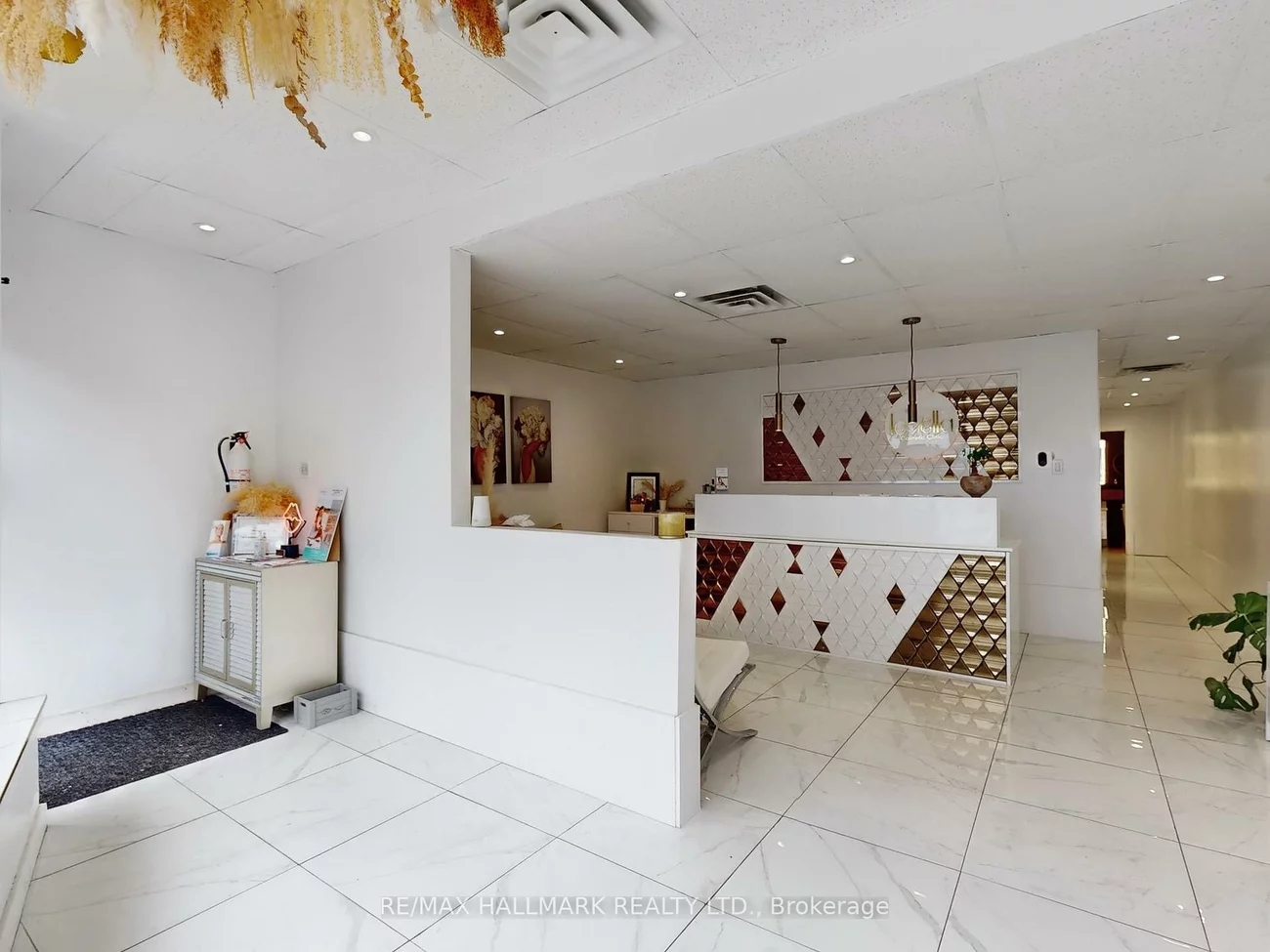15187, Yonge, Aurora Village, Aurora