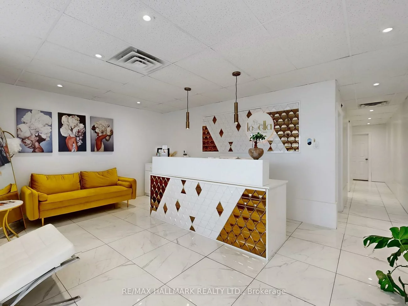 15187, Yonge, Aurora Village, Aurora
