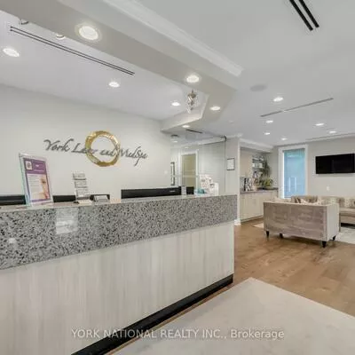 95, Wellington, Aurora Village, Aurora