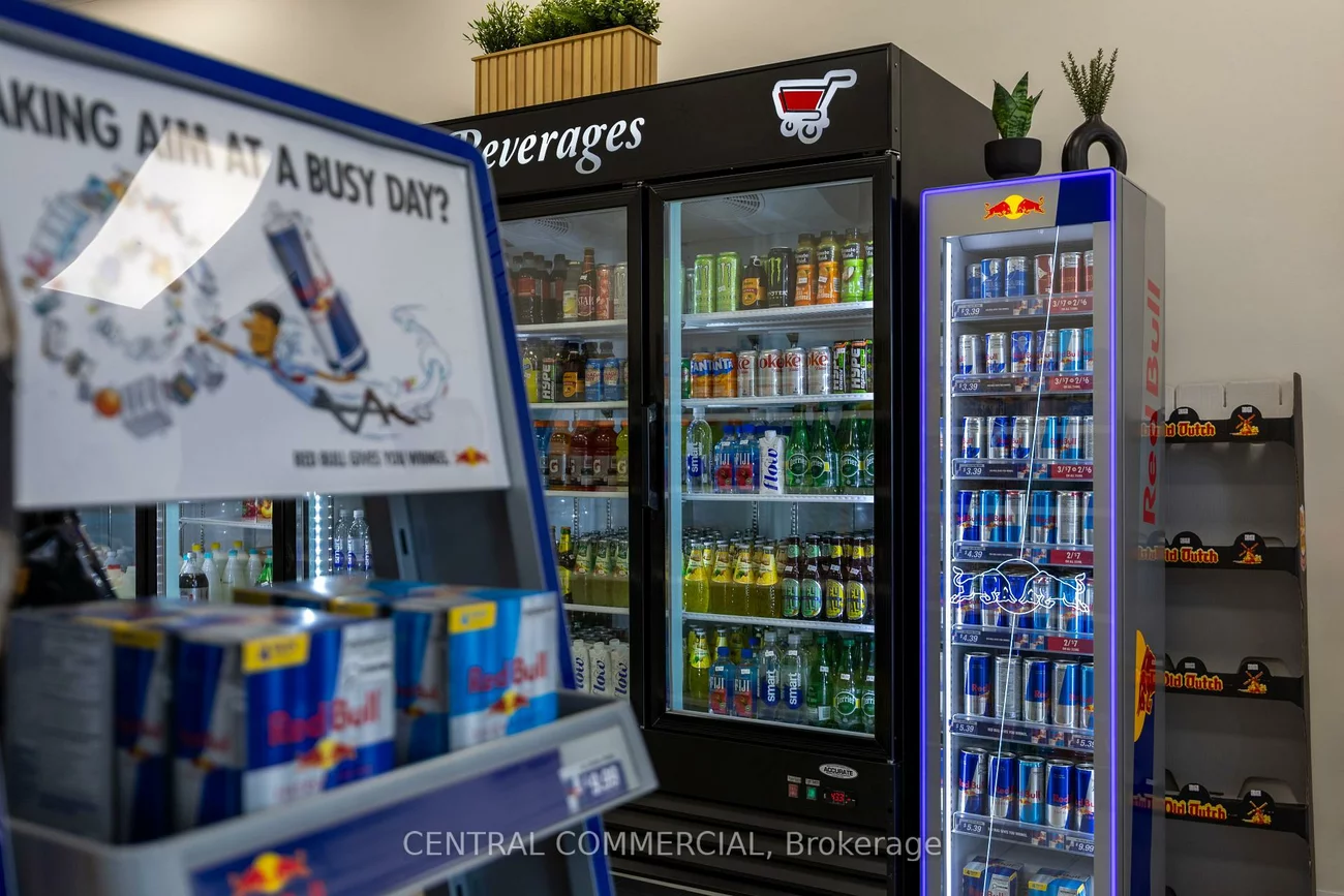 15461, YONGE, Aurora Village, Aurora