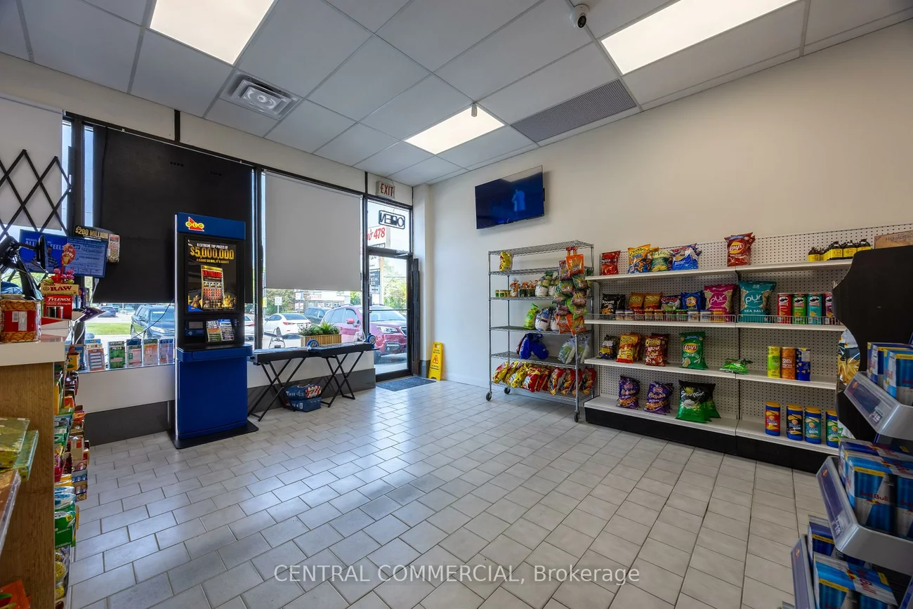 15461, YONGE, Aurora Village, Aurora