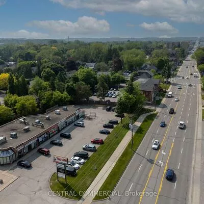 15461, YONGE, Aurora Village, Aurora