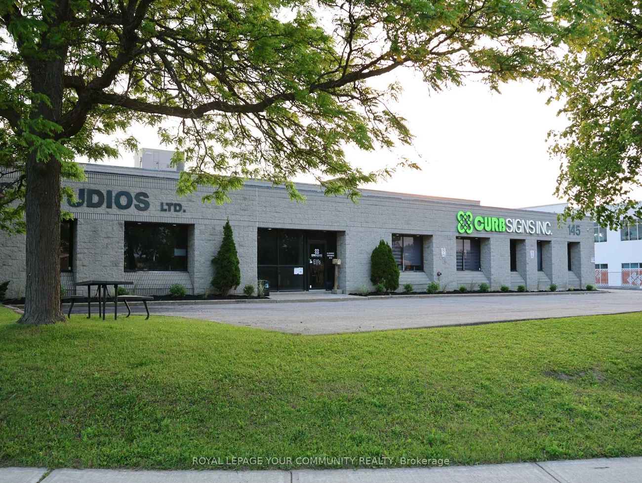 145, Engelhard, Aurora Grove, Aurora