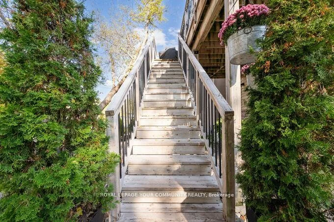 15120, Yonge, Aurora Village, Aurora