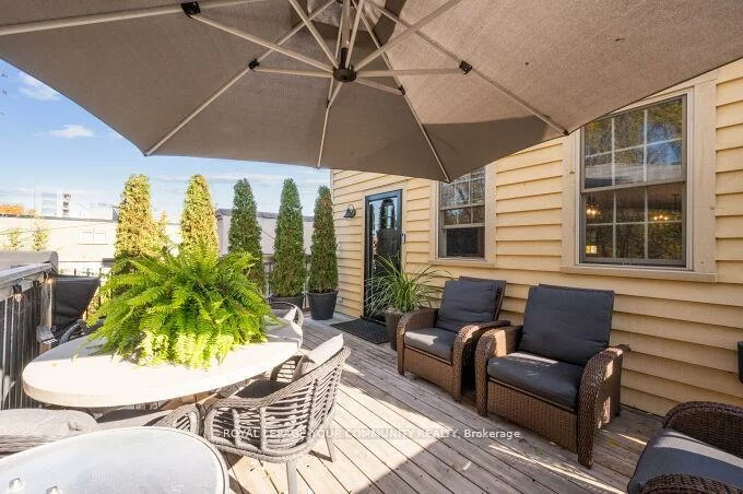 15120, Yonge, Aurora Village, Aurora
