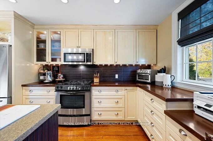 15120, Yonge, Aurora Village, Aurora