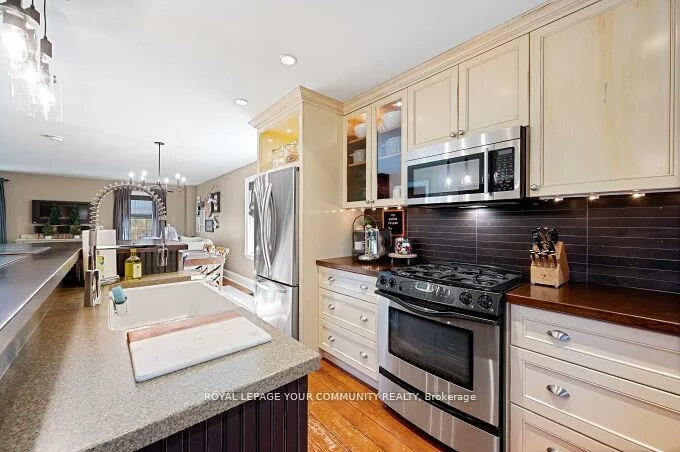 15120, Yonge, Aurora Village, Aurora