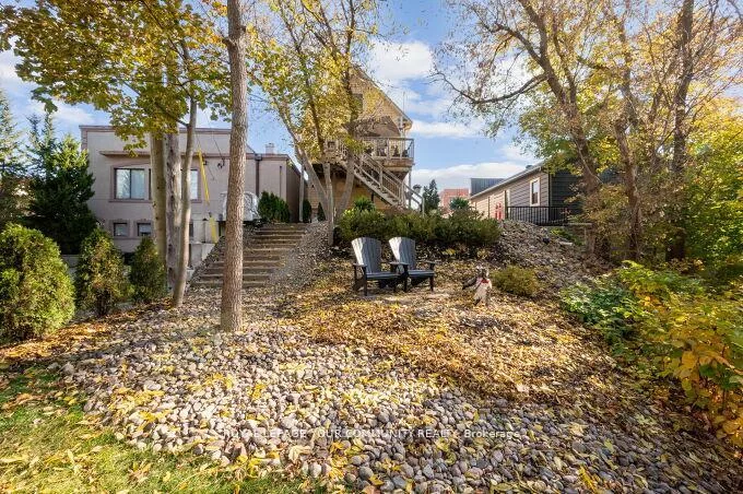 15120, Yonge, Aurora Village, Aurora