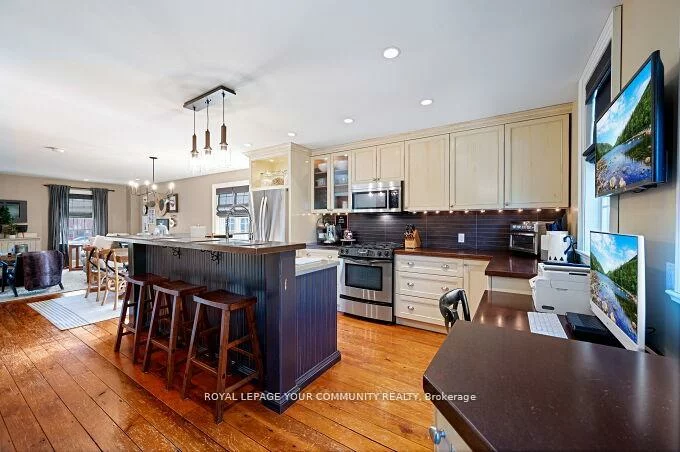 15120, Yonge, Aurora Village, Aurora