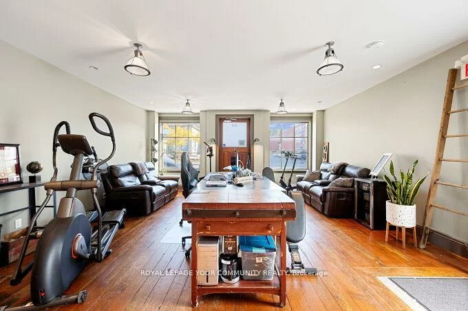 15120, Yonge, Aurora Village, Aurora