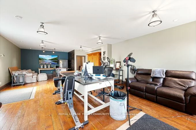 15120, Yonge, Aurora Village, Aurora