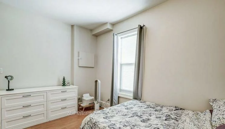 81, Wellington, Aurora Village, Aurora