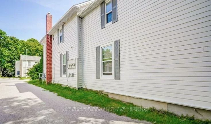 81, Wellington, Aurora Village, Aurora