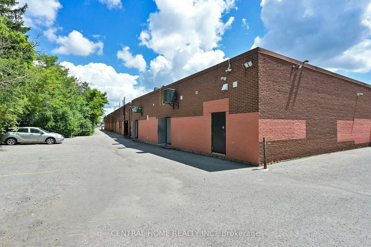 14834, Yonge, Aurora Highlands, Aurora