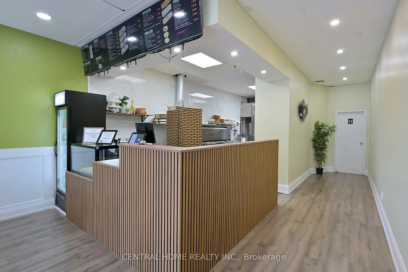 14834, Yonge, Aurora Highlands, Aurora