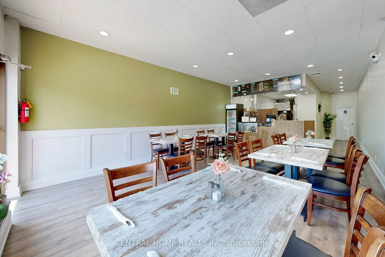 14834, Yonge, Aurora Highlands, Aurora