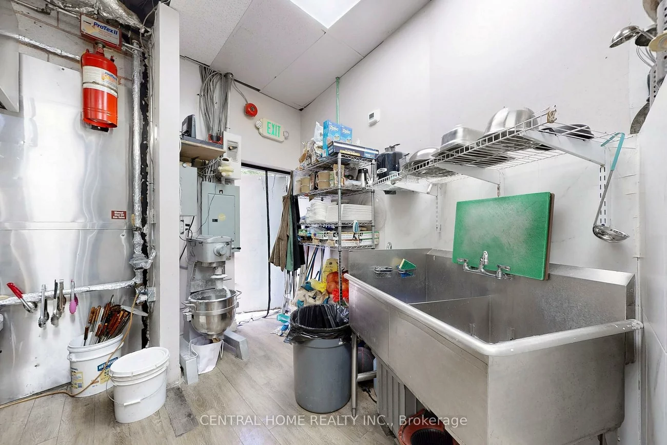 14834, Yonge, Aurora Highlands, Aurora