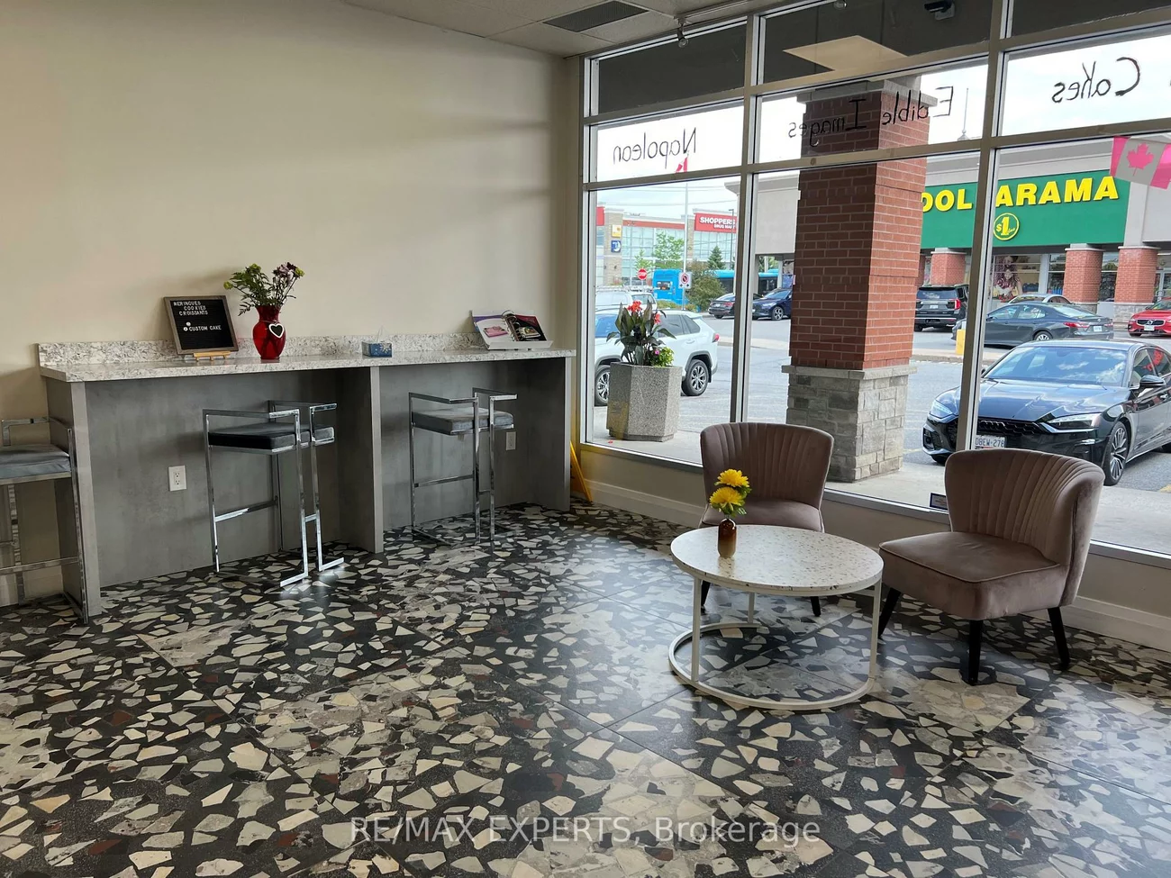 14800, Yonge, Aurora Highlands, Aurora